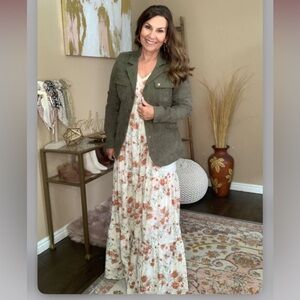 September Modest
Maxi in Vintage Rose